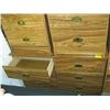 Image 2 : 6 DRAWER DRESSER WITH 2 MATCHING NIGHTSTANDS
