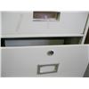 Image 2 : 2 DRAWER FILING CABINET NO KEYS