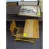 Image 1 : VINTAGE KIDS SCHOOL DESK AND A FRAMED PRINT