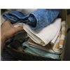 Image 2 : LOT OF ASSORTED BEDDING AND TOWELS