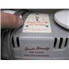 Image 2 : HANDY HANNAH DUAL FOOT MASSAGER AND A MEAT GRINDER
