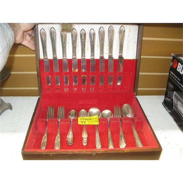 LOT OF ROGERS SILVER PLATE CUTLERY AND CASE