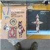 Image 2 : BAG OF BOOKS ON PORTRAIT MASKS