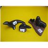 Image 1 : 3 CARVED SEA OTTER FIGURINES