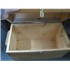 Image 2 : WOOD CHEST 24"X18"