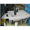 Image 1 : PLASTIC WALL MOUNT SINK.