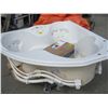 Image 1 : MAAX CORNER JET TUB