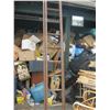 Image 1 : WOODEN EXTENSION LADDER