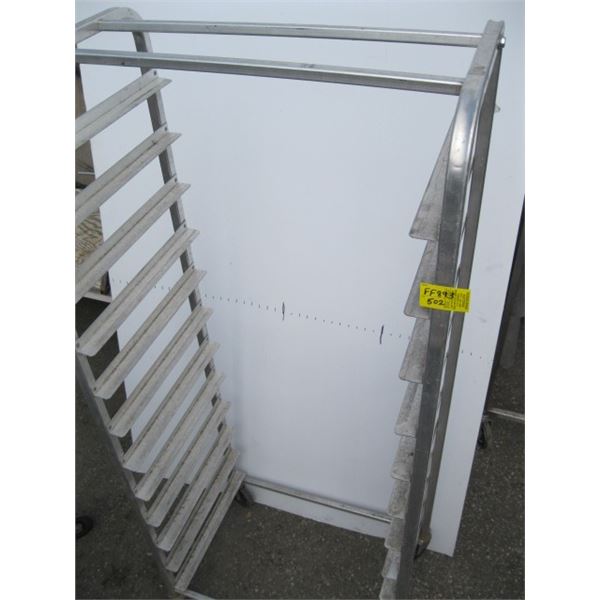 ROLLING PAN RACK