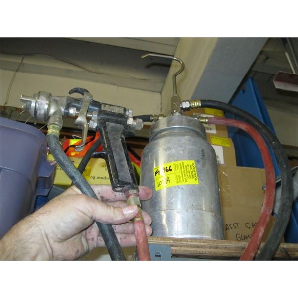 PAINT POT SPRAYER WITH HOSE & SPRAYER ATTACHMENT