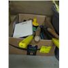 Image 1 : BOX W/PRUNING SHEARS & MISC.