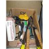 Image 2 : BOX W/PRUNING SHEARS & MISC.