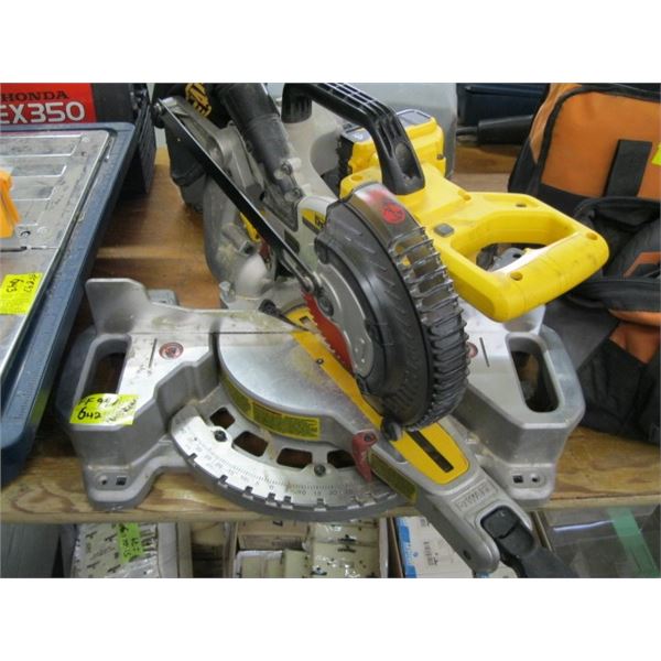 DEWALT 20V CORDLESS COMPOUND MITRE SAW W/BATTERY, NO CHARGER