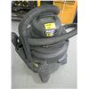 Image 1 : 8 GALLON SHOP VAC