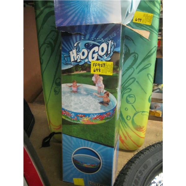 CHILD'S WADING POOL