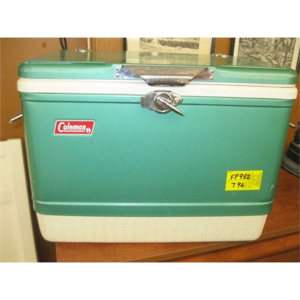 SMALL VINTAGE COLEMAN COOLER