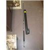 Image 1 : QCUE INTERNATIONAL POOL CUE IN BLACK CARRYING CASE