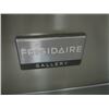 Image 2 : FRIGIDAIRE GALLERY STAINLESS & BLACK STOVE