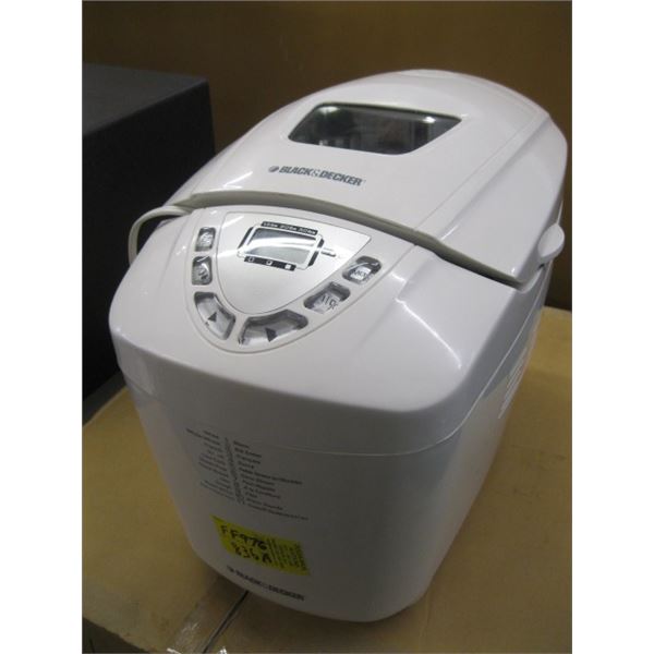 BLACK & DECKER BREAD MAKER