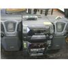 Image 1 : PANASONIC APARTMENT SIZE STEREO, HOLDS 50 PLUS 1 CDs