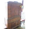 Image 2 : MATCHING 1920 SOLID WALNUT 1-PC HUTCH