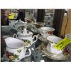Image 1 : 4 PIECES OF ROYAL ALBERT OLD COUNTRY ROSE DISHWARE