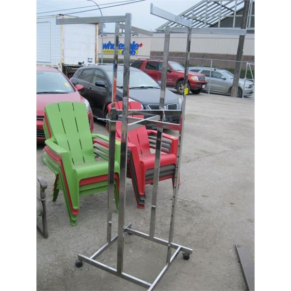 CHROME ADJUSTABLE CLOTHES RACK ON CASTORS