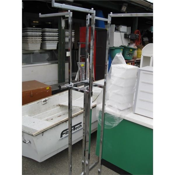 ADJUSTABLE CHROME CLOTHING RACK