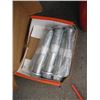 Image 2 : 5 BOXES OF HILTI HSLM20-30 CEMENT BOLTS
