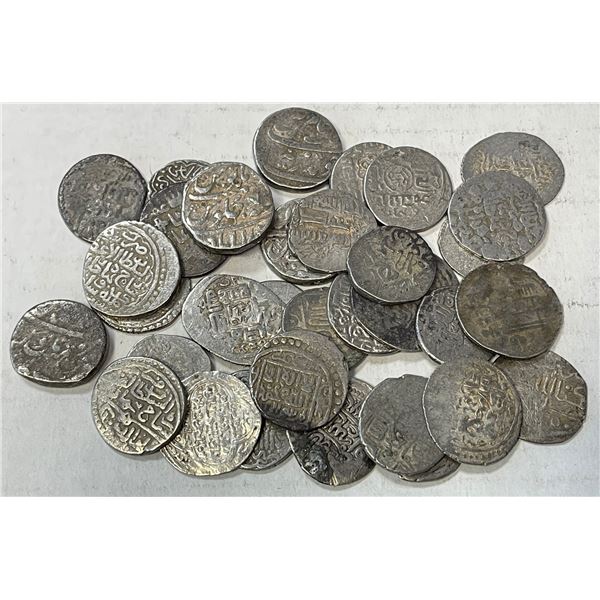 MEDIEVAL ISLAMIC: LOT of 32 silver coins