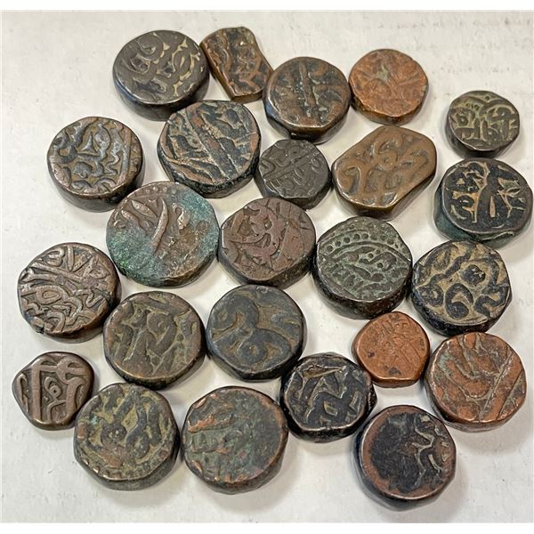 MUGHAL: LOT of 24 coppers