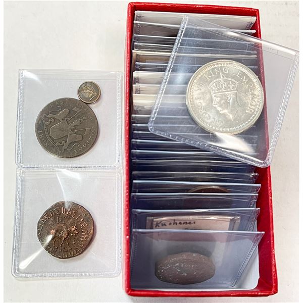INDIA: LOT of 32 coins (15 silver)