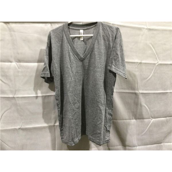 American Apparel V-neck Shirt (M)