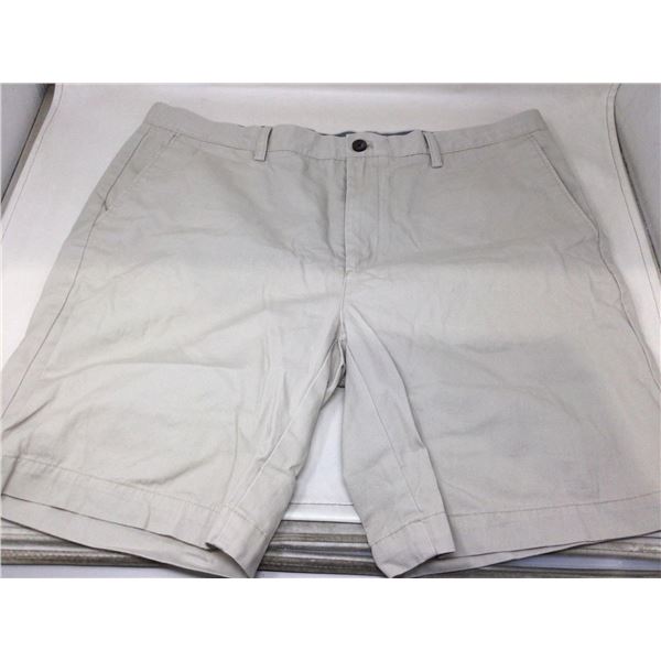 Men's Khaki Shorts (40)