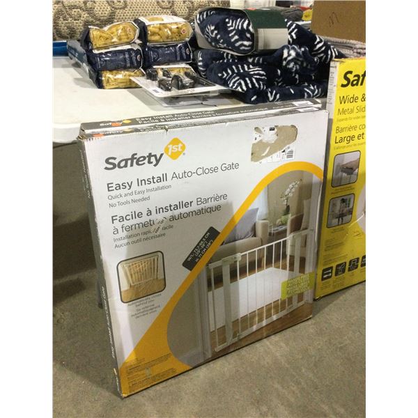 Safety 1st Easy Install Auto Close Gate (29in-38in W/L x 28in H)