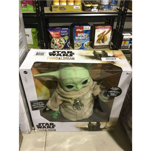 Star Wars The Mandalorian Yoda Figure