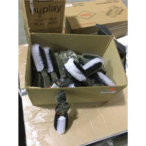 Case of Wipe-It Wheel Brushes