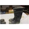 Image 2 : (2X THE MONEY) Rubber Boots -one size 8, one Size 7