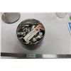 Image 1 : Container of Buttons
