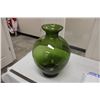 Image 3 : Green Glass Vase