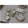 Image 2 : Petit Point Royal Albert 21 Piece Set