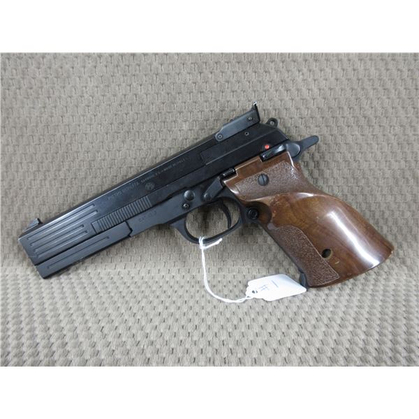 Restricted - Beretta Model 89 Gold Standard Target in 22 LR