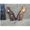 Image 1 : Smith & Wesson Wood Grips with Screw