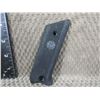 Image 1 : Ruger A-8 Right Grip