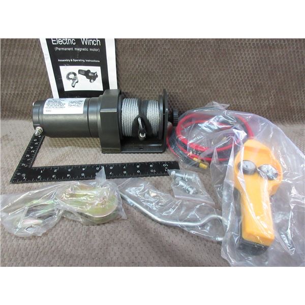 2000 LB - 12 Volt Electric Winch - Appears New