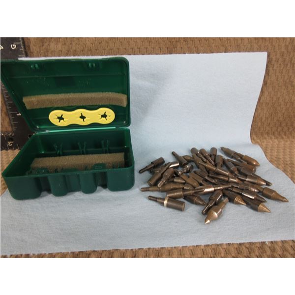 Assorted Field Points - 40 Pieces & Broad Head Box