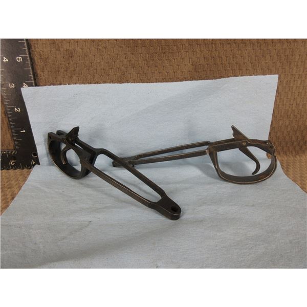 2 Lee Enfield Trigger Guards with Triggers