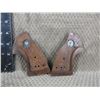 Image 2 : Taurus Wood Grips Unknown Model