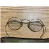 Image 2 : 2 Vintage Glasses/Gold