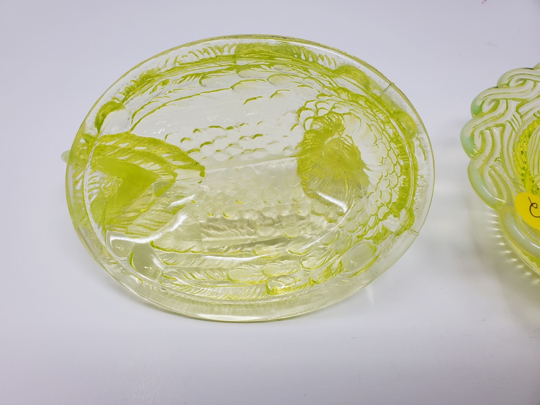 rare vaseline glass hen on nest (no chips or cracks) glows under black